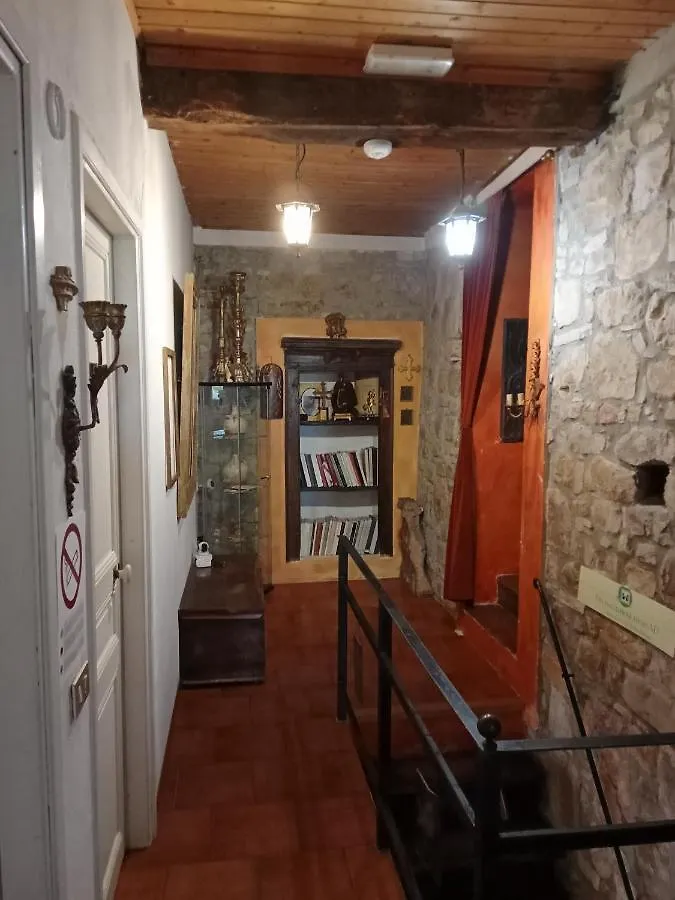 Morelli House Guest House Montalbo 0*,