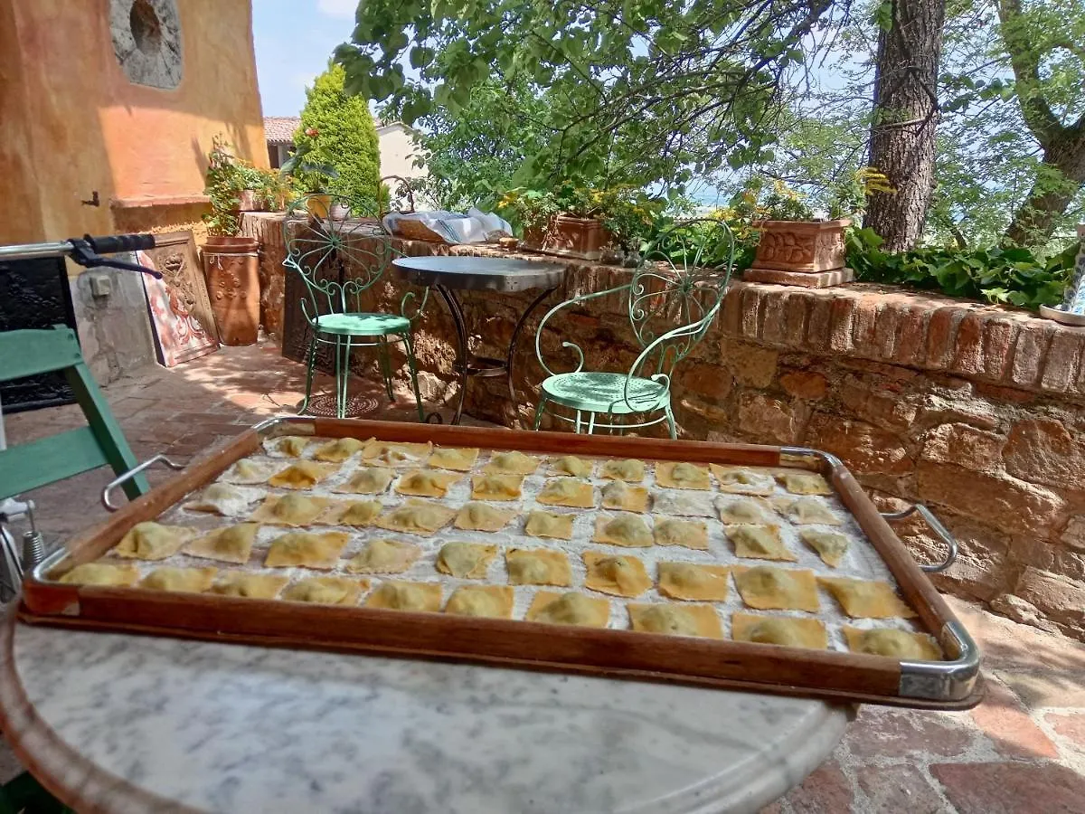 Morelli House Guest House Montalbo 0*,
